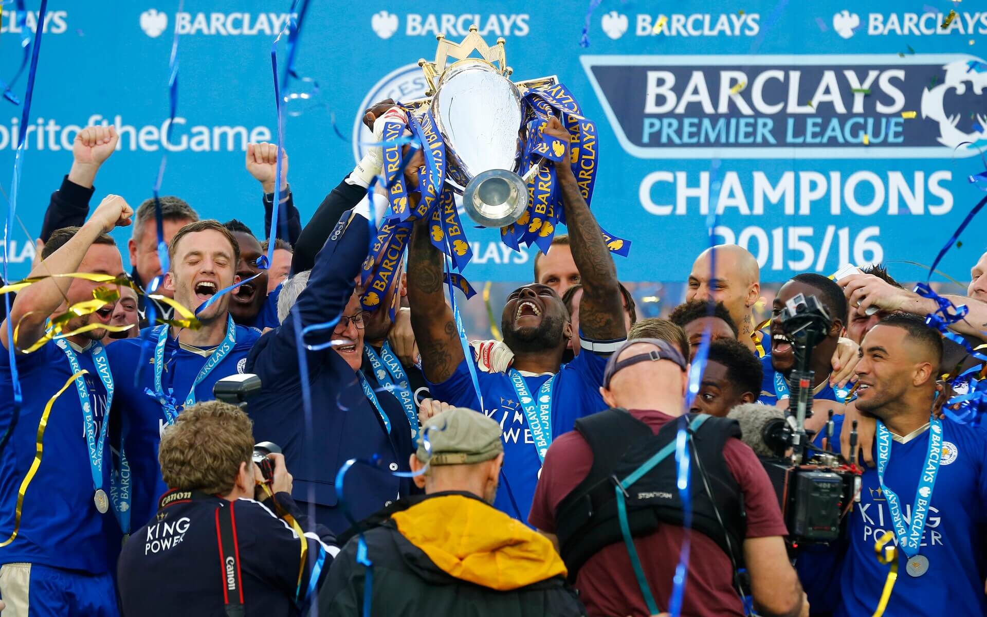 Leicester City merayakan gelar juara Liga Premier Inggris 2015-2016