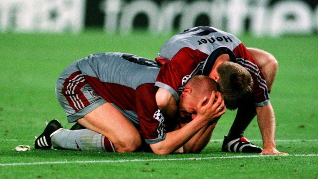 pemain Bayern Munchen yang tak percaya kemenangan mereka sirna dalam waktu tiga menit