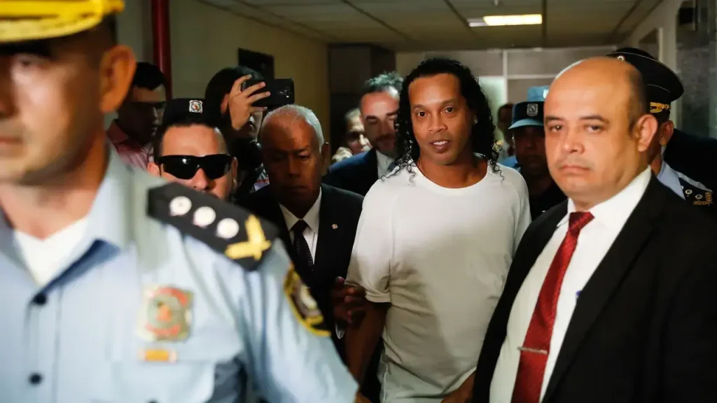 Ronaldinho saat tersandung kasus hukum di Paraguay